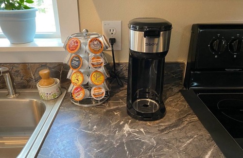 Mid America Cottage | Enjoy Serenity at Gee's Comfy Cottage! ADA Accessible.