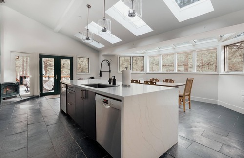 Flagstaff Cabin | Enjoy serenity at luxurious Flagstaff lodge