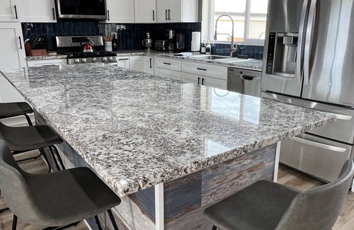 Greenehaven House | Enjoy stunning Lake Powell views from your deck—relax, unwind, and explore!