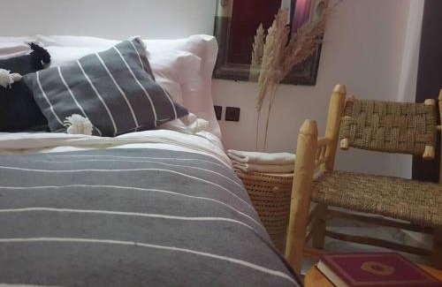 Sti Fadma Apartment | Enjoy Sunsets at this Lovely & Romantic Gest House