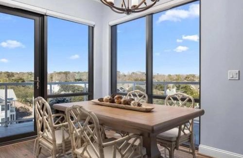 Northeast Virginia Beach Apartment | Enjoy The Art Of Oceanfront Living