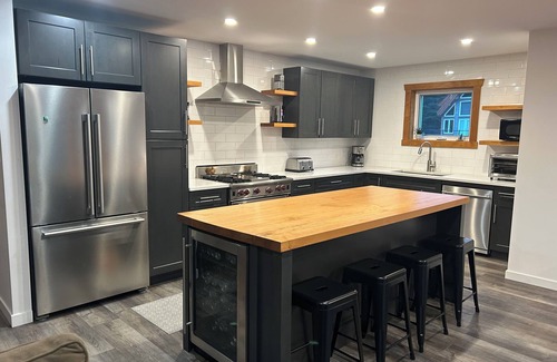 Hemlock Valley Cabin | Enjoy time with family or friends in this new rental on Sasquatch Mountain !