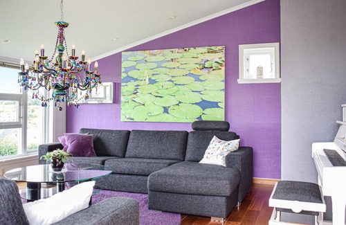 Bremnes House | Enjoy your vacation in beautiful vacation home in fantastic location directly on the water.