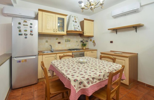 Quartiere XXV Appio Claudio Apartment | Enjoy your vacation in this inviting vacation apartment in a good location.