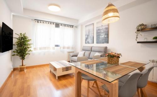 Figares Apartment | EnjoyGranada EMIR 3B y Parking