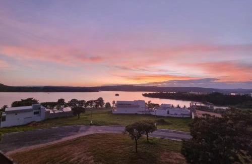 Caldas Novas Apartment | Enseada Nautico Apart Flat I Vista para o Lago Corumbá