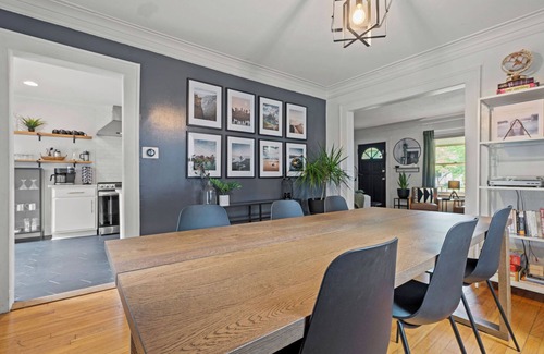 Brookside House | Entertainer - Brookside + Walkable + Firepit