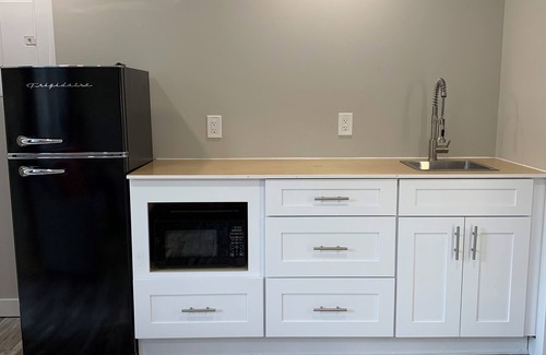 Waterloo House | ENTIRE 1 BEDROOM UNIT with Free Parking and Wifi - u5