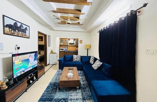 Islamabad Apartment | Entire 2BR Apartment, Netflix, Prime
