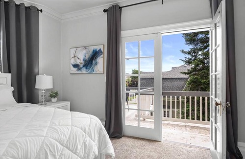 Spokane Apartment | Entire 2nd and 3rd level of Spacious Historic Home