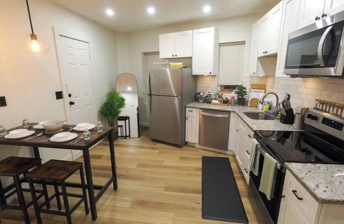 Revere Apartment | Entire apartment, Boston in 14min, Beach in 4min!