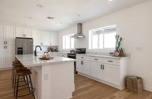 Litchfield Park House | Entire Home: A Modern Desert Oasis