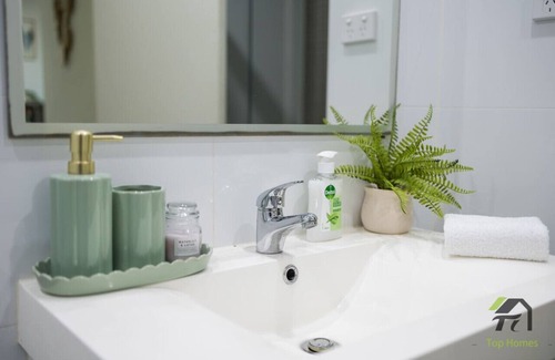 Carlingford Apartment | Entire Home in Carlingford-2B2B