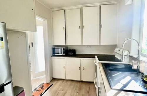 Greenlane - Ellerslie House | Entire House in Central Auckland