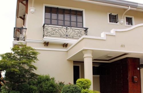 Javalera House | Entire House in Safe & Peaceful, Gated, Golf Community with 2 Swimming Pools.