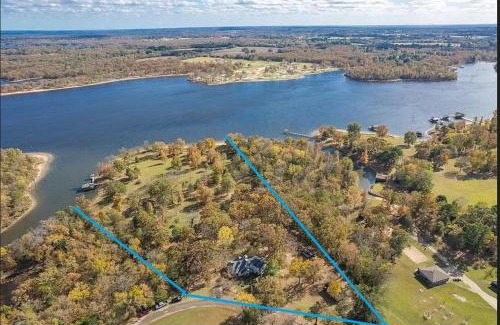 Alba House | Entire lake house at Lake Fork with private bay, boat ramp, fishing light & 8 acres land