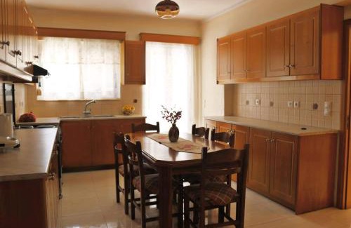 Voladha Villa | Entire large house Apollon