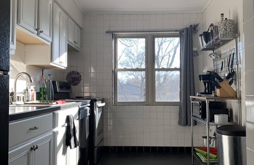 Roselawn Finance Apartment | Entire Luxury Apt - Street Adjacent to Golf Course