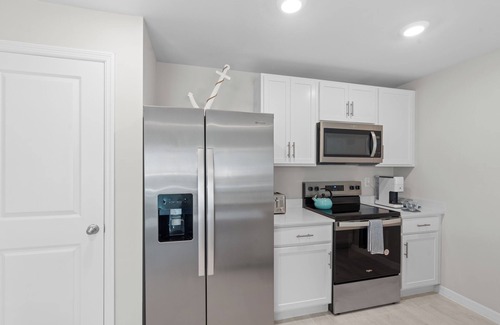 Sunshine House | Entire New House with Office Space-WiFi, Near JetBlue Park & RSW Airport!