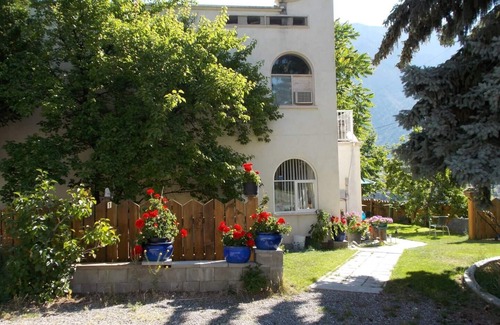 Lillooet Apartment | Entire rental unit in Lillooet, Canadan4 guests 2 bedrooms 2 beds1 bathn