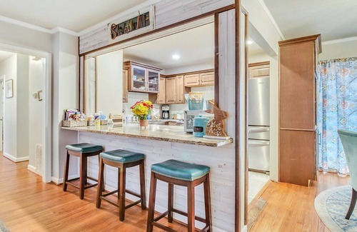 Thunderbolt House | Entire Southern Home between Downtown and Beach