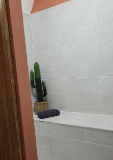 Collias Apartment | Entre Uzès et le Pont du Gard La Cachette Romantique