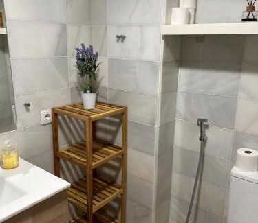 La Trinidad-San Juan y Todos los Santos Apartment | Entrenaranjos Calle Pérez de Castro