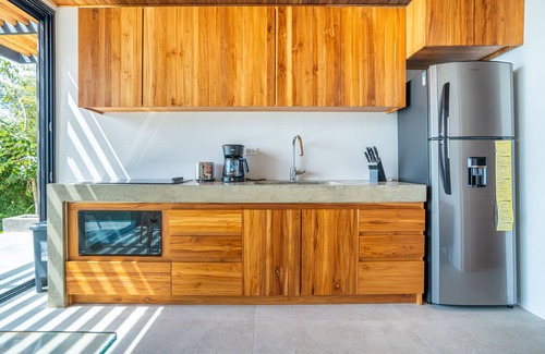 Marina Vista House | Epic 1 BR Ocean View Villa. Dominical. Gated. Minutes to Dominical beach.