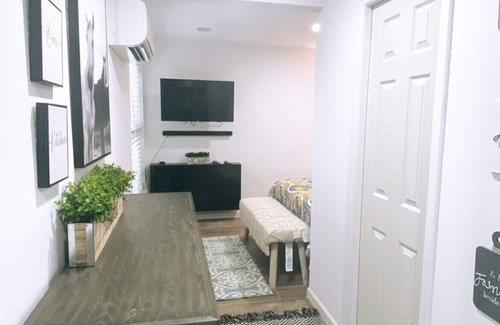 Wellington Apartment | Equestrian Studio