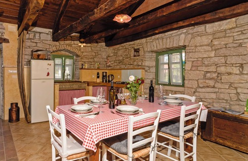 Heki House | Erisa in Trošti (Haus für 6 Personen)