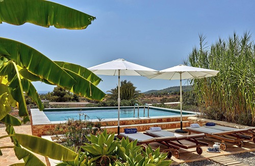 Sant Josep de sa Talaia Cottage | Villa Can Sunyer, rustic house in Ibiza