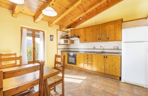 Gavet de la Conca Apartment | Apartment 'Casa Jaumet 2' in Sant Martí de Barcedana with Wi-Fi and Air Conditioning
