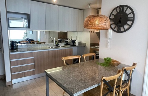 Concon Apartment | Escápate a Concon: Departamento con Vista, Piscina y Comodidades de Lujo