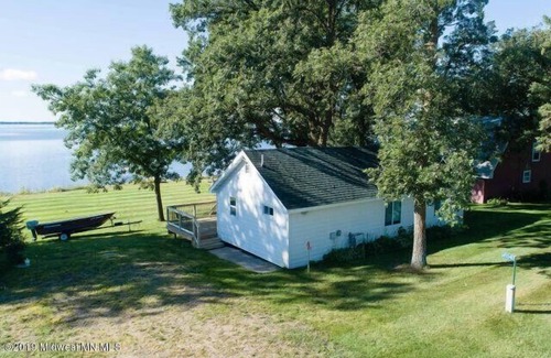 Perham House | Escape on Rush Lake, Perham MN