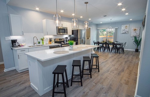 Denver Heights Cottage | Escape to 4br/3ba Brand New Downtown Home