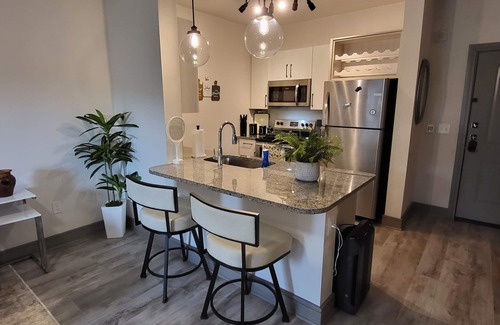 Barker Apartment | Escape to Luxury, Comfort & Convenience: Your Perfect 1-BR Resort-Style Getaway