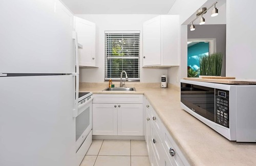 South Lake House | Escape to Ocean Breeze Home - A relaxing atmosphere with stylish beach-themed décor