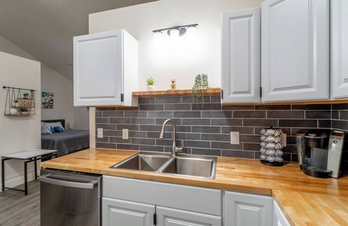 St. George Cottage | Escape to The Zen Den! Your private retreat in the heart of Southern Utah!