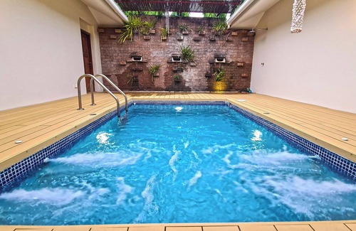 Pranburi Villa | Escape to this beautiful, modern 2-bedroom villa in Thailand.