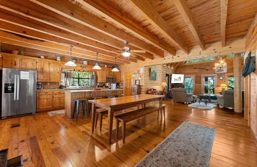 Table Rock House | Escape To This Rustic Log Cabin, For The Perfect Ozark Mountain Getaway!