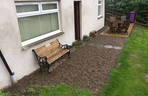 Forfar Apartment | Eskview Apartment - Self contained Apartment with own entrance