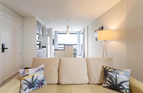 Itacolomi Apartment | Espaço amplo e confortável 3 Quartos, Churrasqueira, Cozinha completa, 180m da Praia, Wi-Fi, duas vagas de garagem