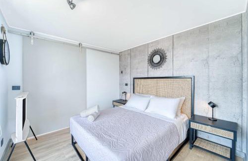 Nunoa Apartment | Espacio Nunoa 1BR balcony and free parking