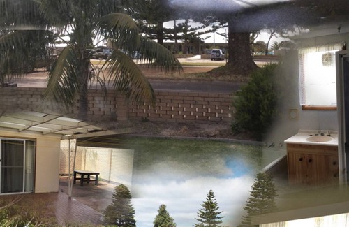 Esperance House | Esperance Esplanade 'Beach House'- Location! Location!