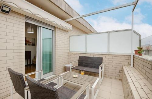 Espinho Apartment | Espinho Retreat with Balcony