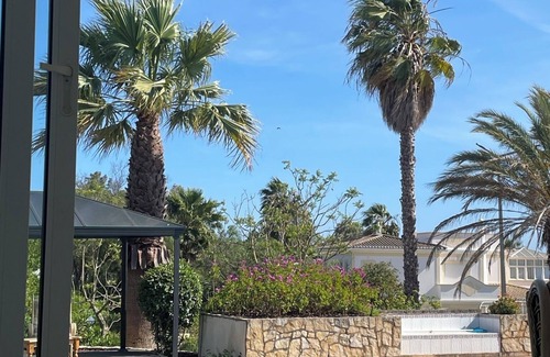 Portimao Villa | Established villa with private pool and well maintained gardens