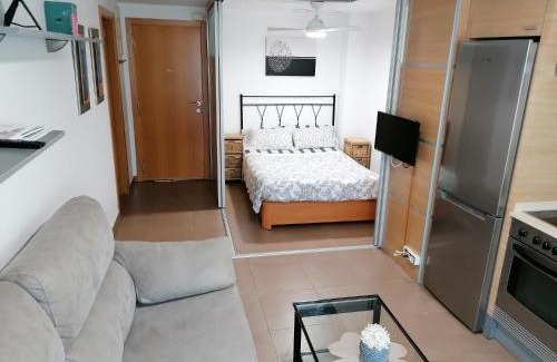 Daimuz Apartment | Estudio con patio en Daimus niños y mascotas consultar