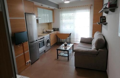 Daimuz Apartment | Estudio con patio en Daimus niños y mascotas consultar