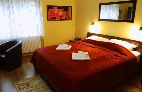 Bekescsaba House | Eszter Apartman