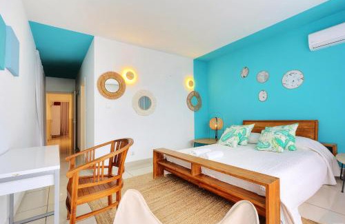 La Preneuse Apartment | EUREKA-SUR-MER Stylish & Cosy Apartment, 100 mts from beach, pool